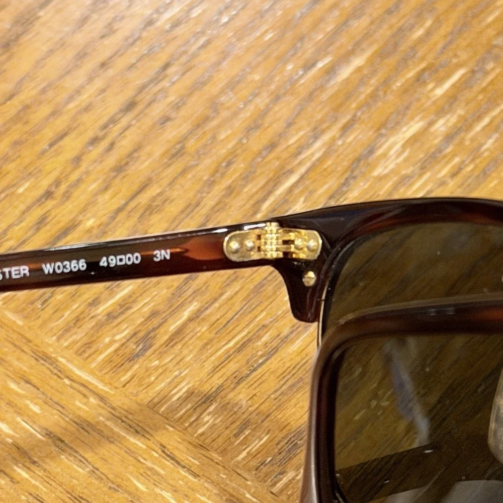 Ray-Ban RB3016 Clubmaster W0366 49mm Tortoise Gold G-15 Green Sunglasses Italy